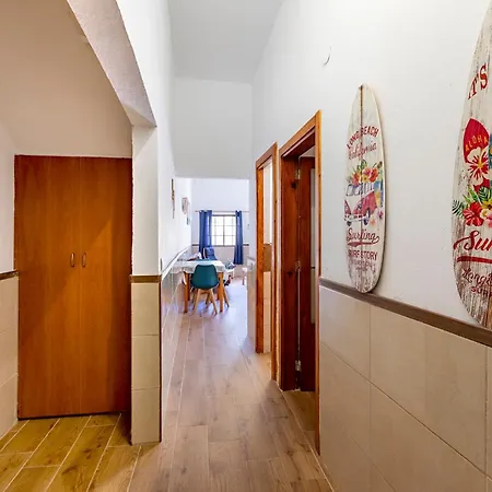 Salinetas Blue Surf House Daire *