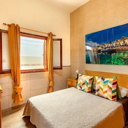 Salinetas Blue Surf House Telde