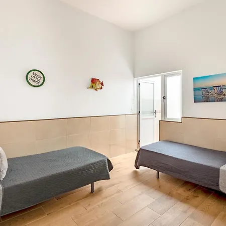 Salinetas Blue Surf House * Telde